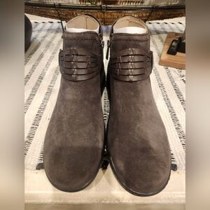 NEW! Earth Women's Ankle Boots in Dark Brown
